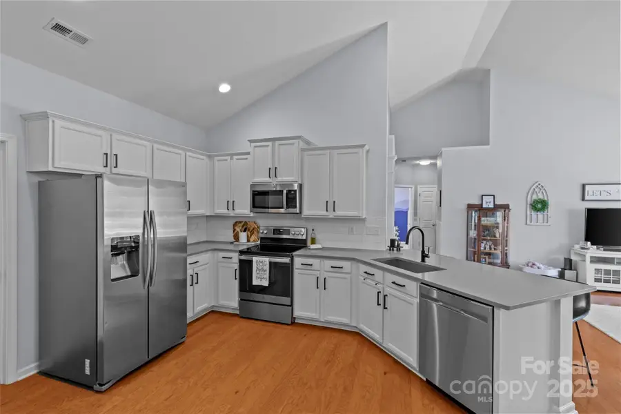 15124 Cavanshire Trail, Charlotte, NC 28278 - Image #3