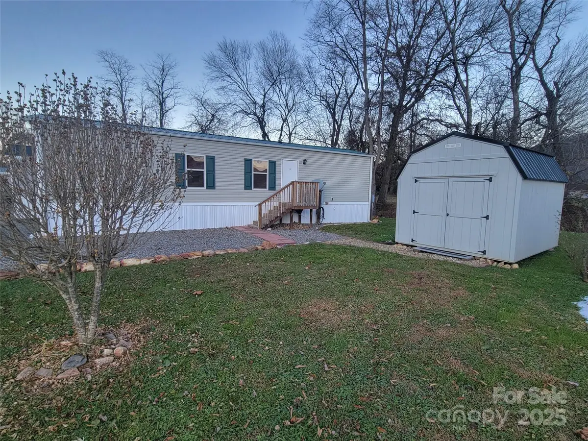 141 Pike Point, Waynesville, NC 28785 - Image #1