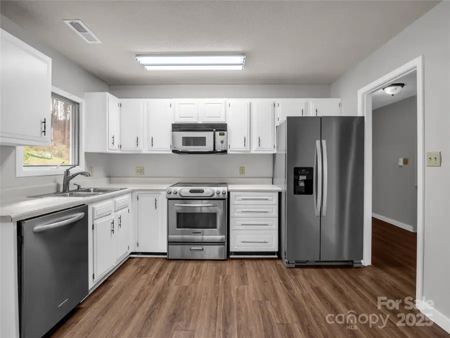 35 Fieldcrest Circle, Asheville, NC 28806 - Image #3