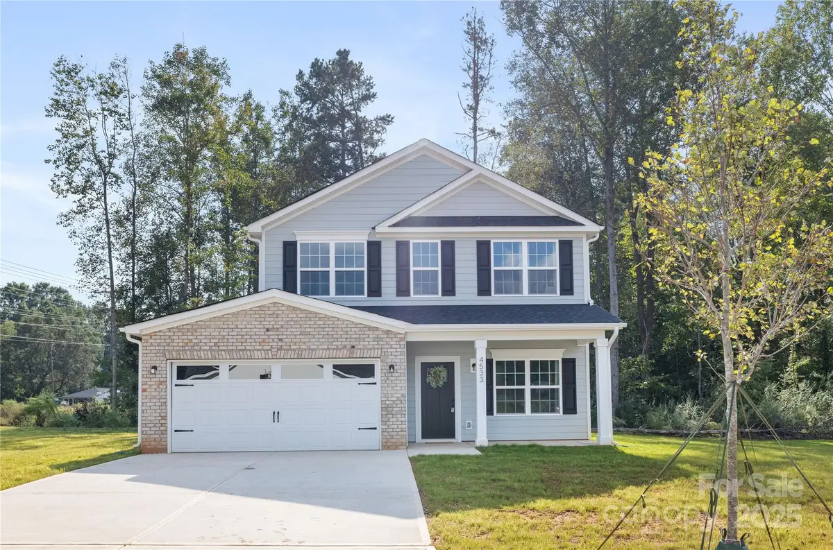 537 Dawn Circle, Charlotte, NC 28213 - Image #1