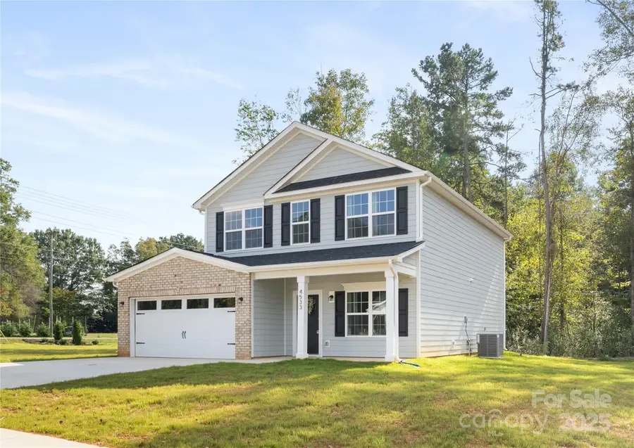 537 Dawn Circle, Charlotte, NC 28213 - Image #2