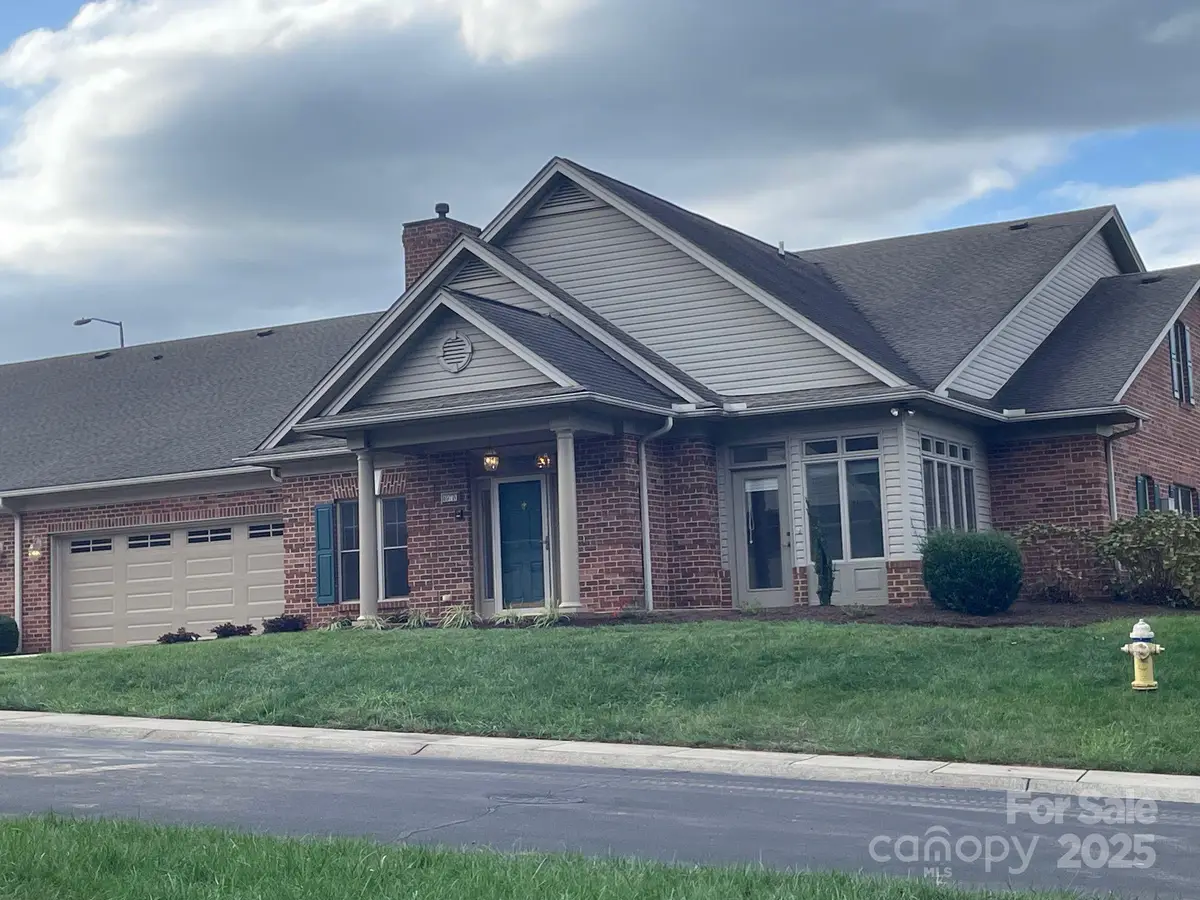 497 26th Avenue Ne, Hickory, NC 28601 - Image #1