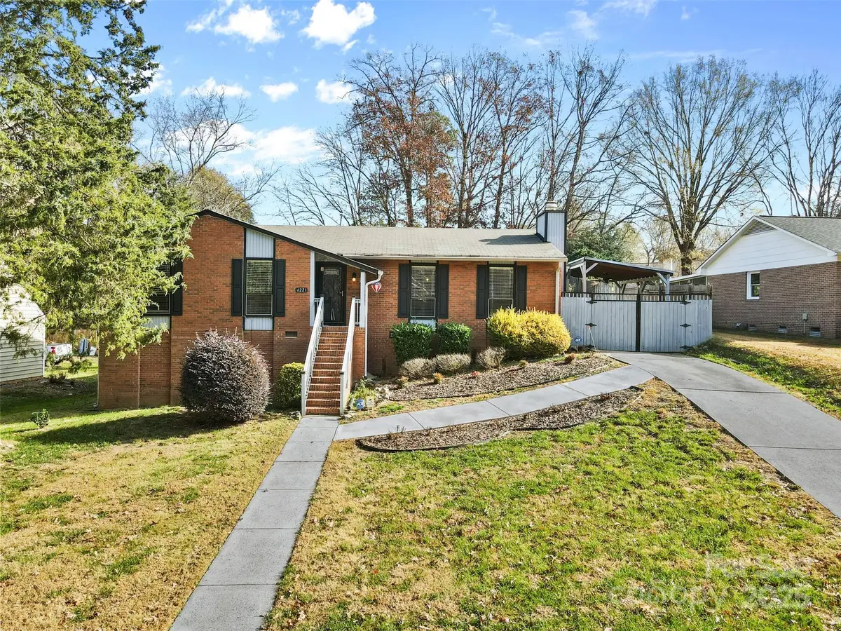 6221 Thermal Road, Charlotte, NC 28211 - Image #1