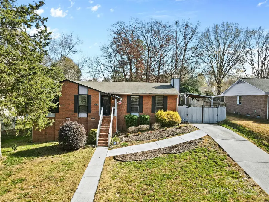 6221 Thermal Road, Charlotte, NC 28211 - Image #2