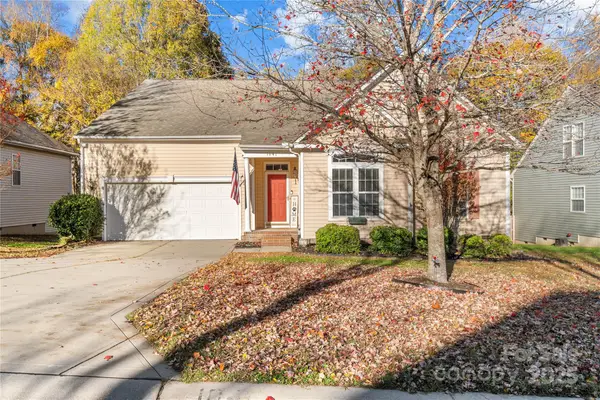 1041 Pepperwood Place, Lake Wylie, SC 29710