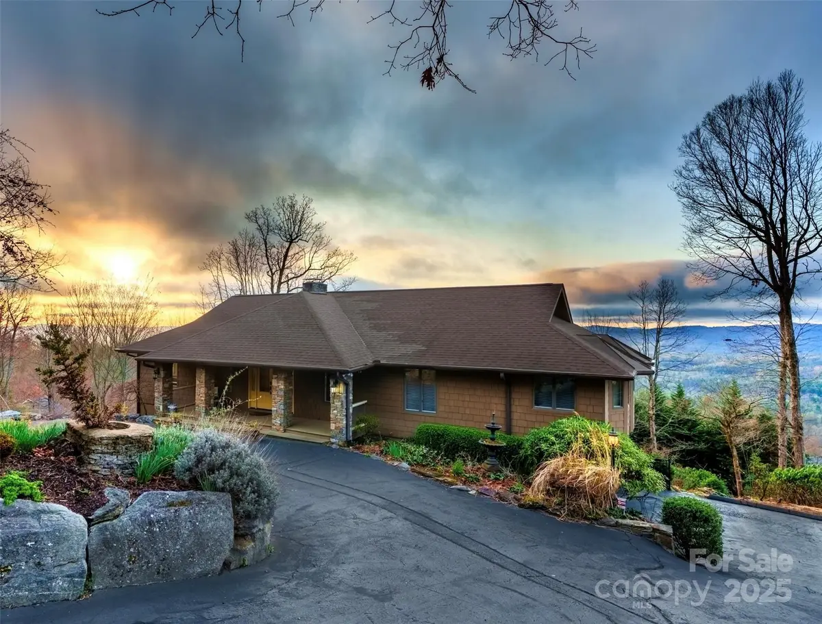 300 Roberts Drive, Hendersonville, NC 28739 - Image #1