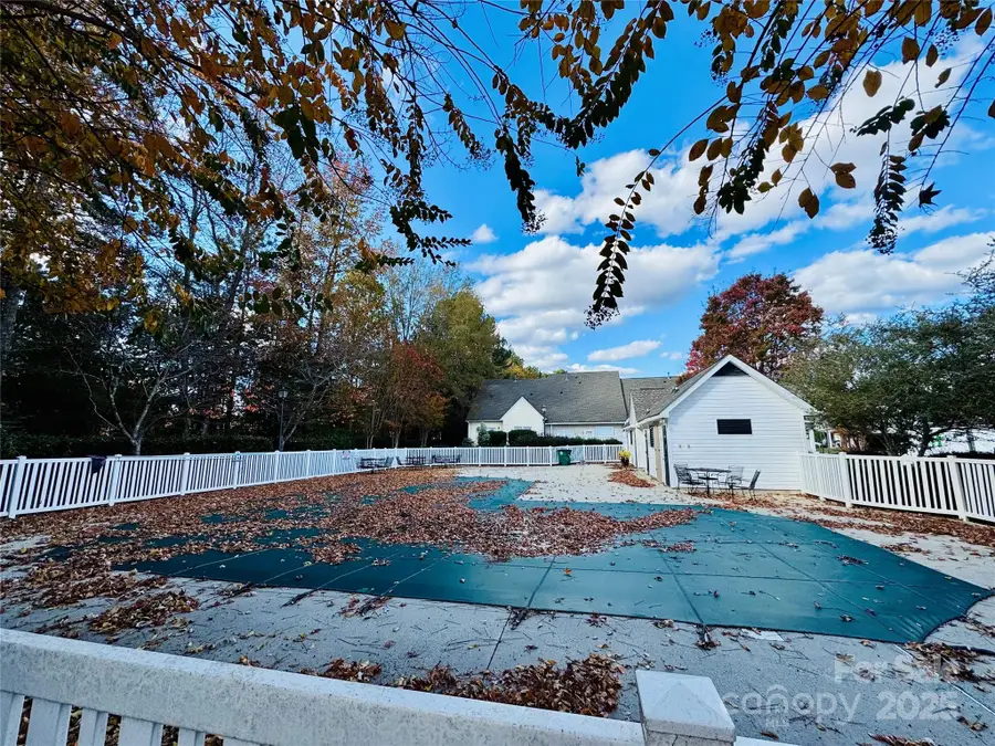 629 Gelderland Drive, Matthews, NC 28104 - Image #3