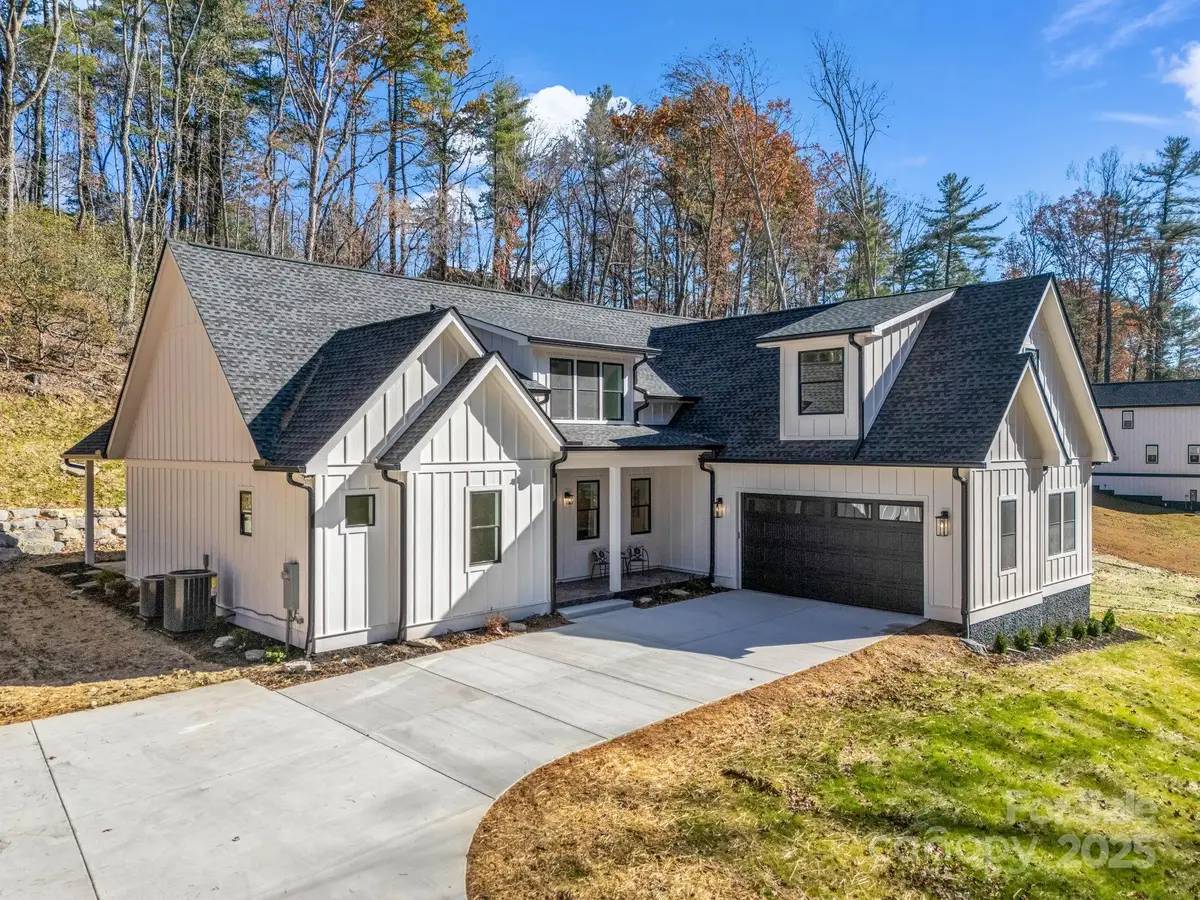 85 Adger Drive, Hendersonville, NC 28739 - Image #1