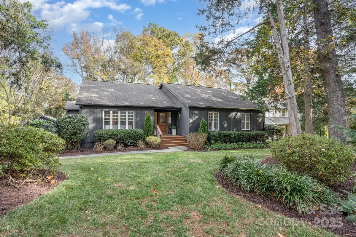 1417 Wandering Way Drive, Charlotte, NC 28226 - Image #1