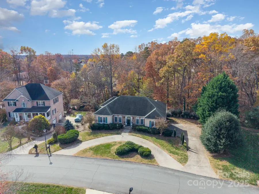 4476 Lochurst Drive #25, Pfafftown, NC 27040 - Image #2