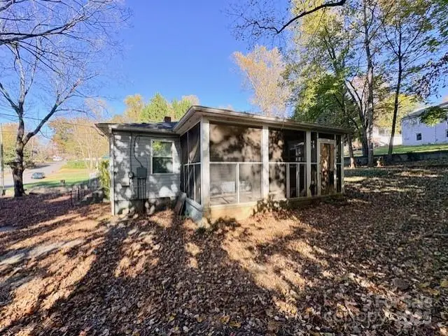 202 Newland Place, Lenoir, NC 28645 - Image #2