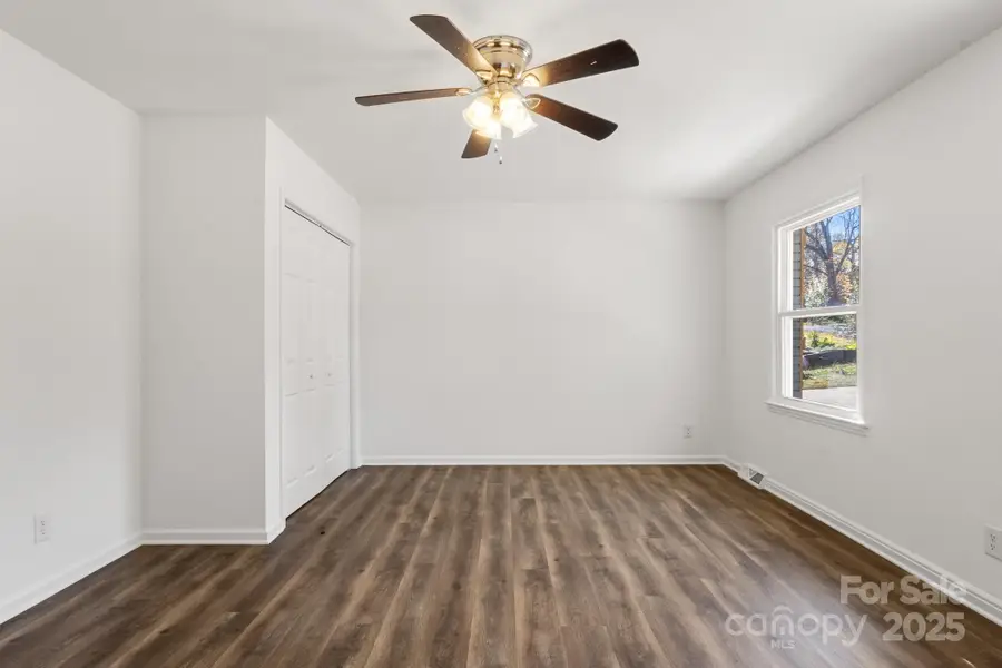 5116 Carriage Drive Circle, Charlotte, NC 28205 - Image #3