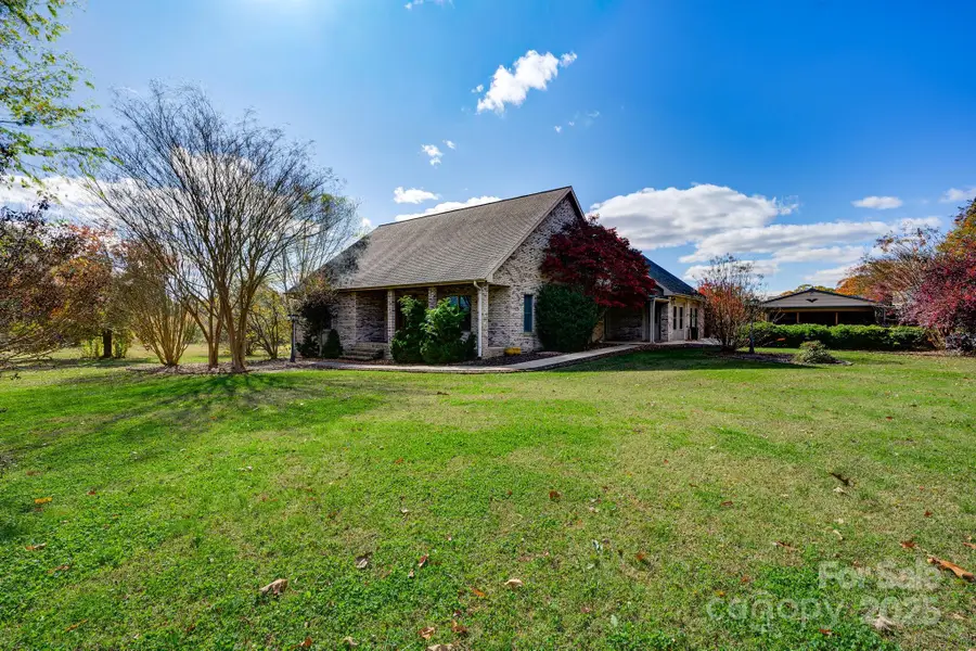 1071 Caleb Setzer Road, Newton, NC 28658 - Image #2