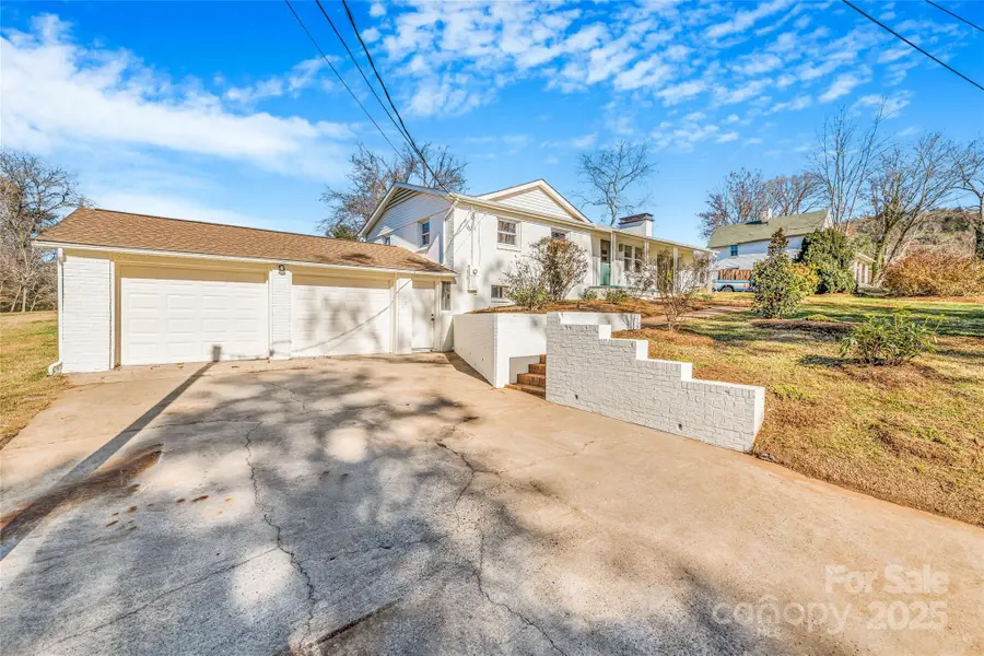 11 Clinton Street, Weaverville, NC 28787 - Image #3