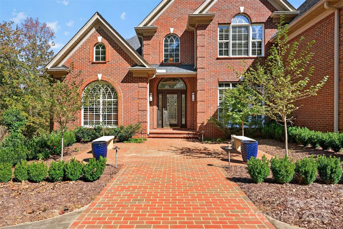 823 Inverness Circle, Spartanburg, SC 29306 - Image #1