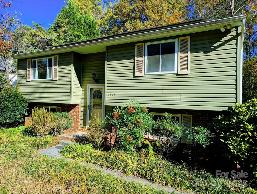 2908 Studley Road, Charlotte, NC 28212 - Image #2