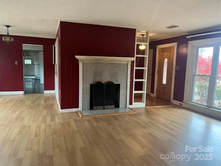 302 Walton Road, Morganton, NC 28655 - Image #2