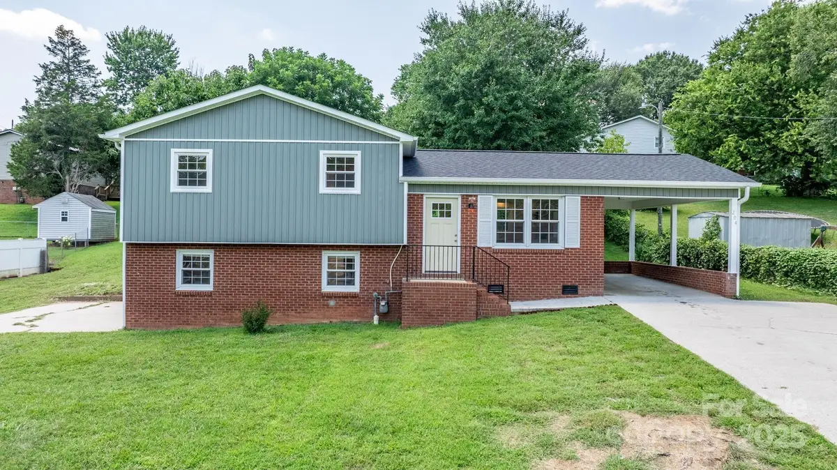 204 Shannonbrook Drive, Newton, NC 28658 - Image #1