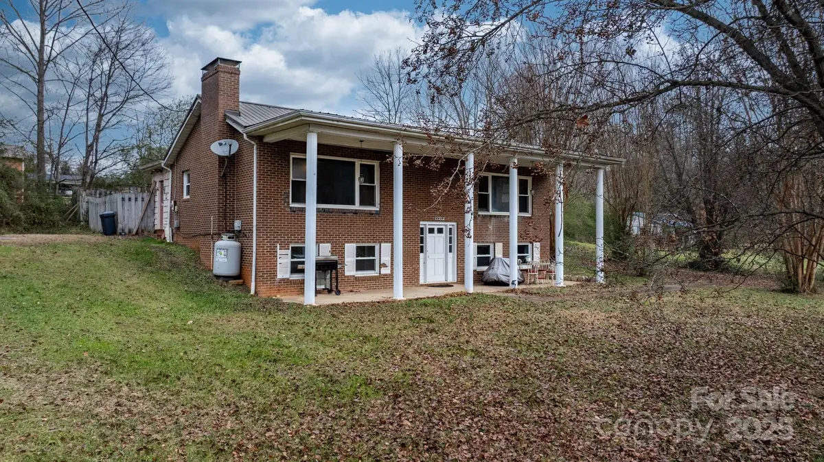 3859 Metcalf Drive, Morganton, NC 28655 - Image #1