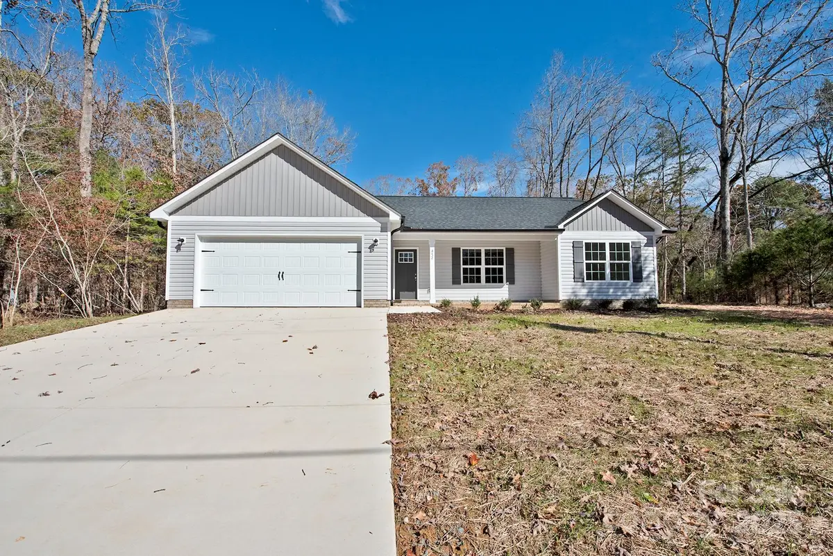 872 Roxboro Drive, Uwharrie, NC 28025 - Image #1