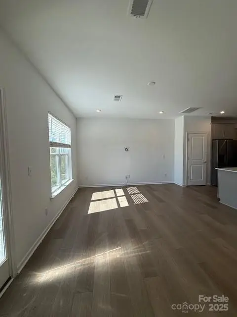 16401 Leading Street, Charlotte, NC 28273 - Image #3