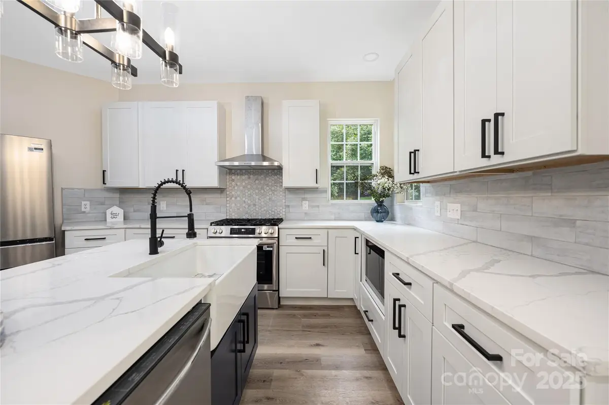 402 Sardis Road N, Charlotte, NC 28270 - Image #1