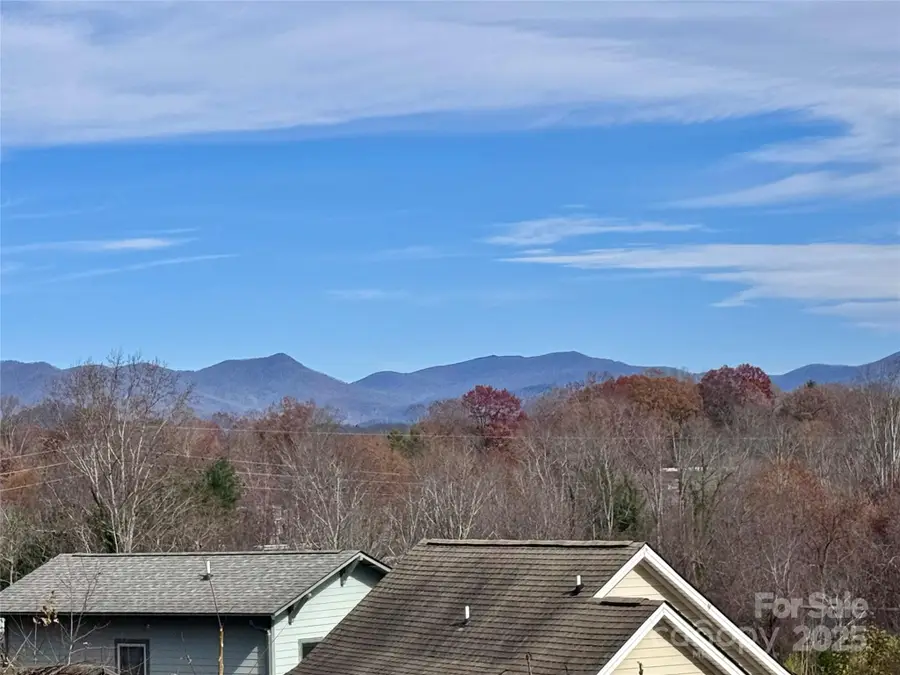 28 Crestview Street, Asheville, NC 28803 - Image #2