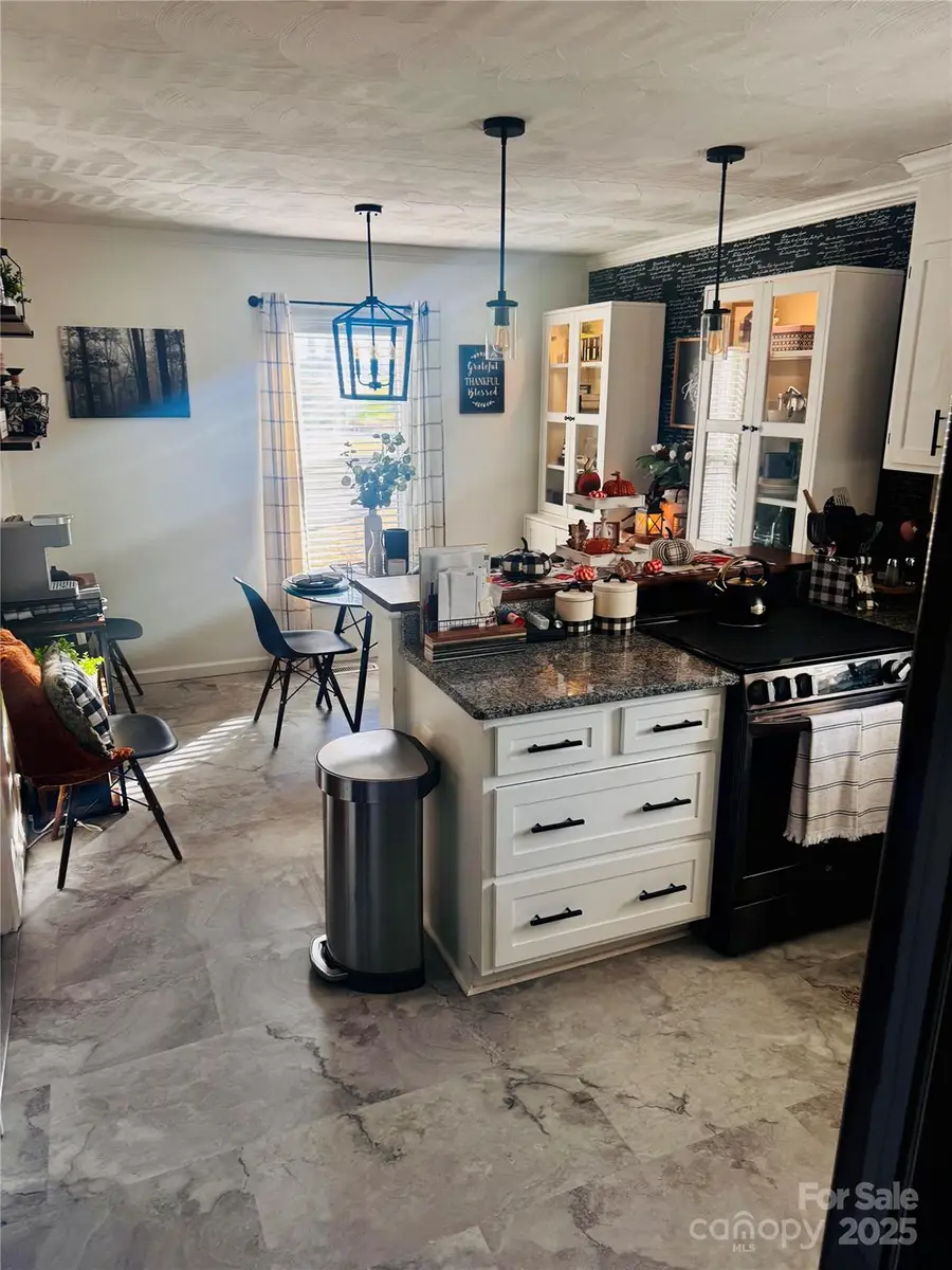 21 Eagle Drive, Taylorsville, NC 28681 - Image #2