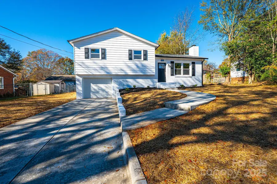 731 7th Avenue Court Se, Hickory, NC 28602 - Image #2