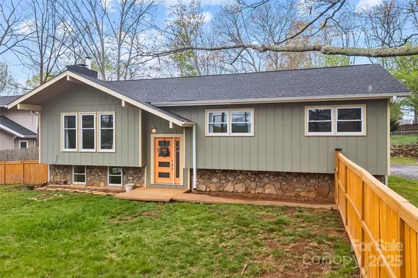 917 W Chapel Road, Asheville, NC 28803