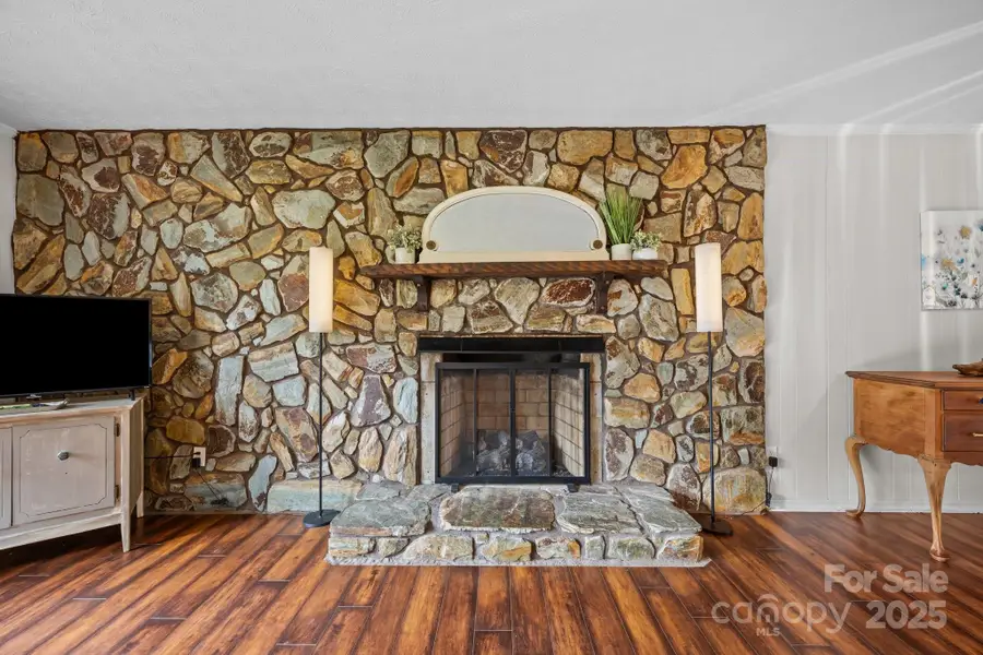 917 W Chapel Road, Asheville, NC 28803 - Image #3
