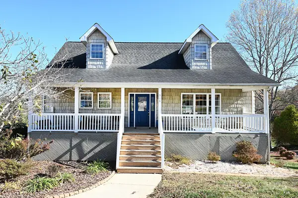 518 30th Avenue Circle Ne, Hickory, NC 28601