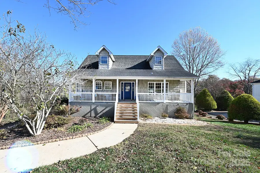 518 30th Avenue Circle Ne, Hickory, NC 28601 - Image #2