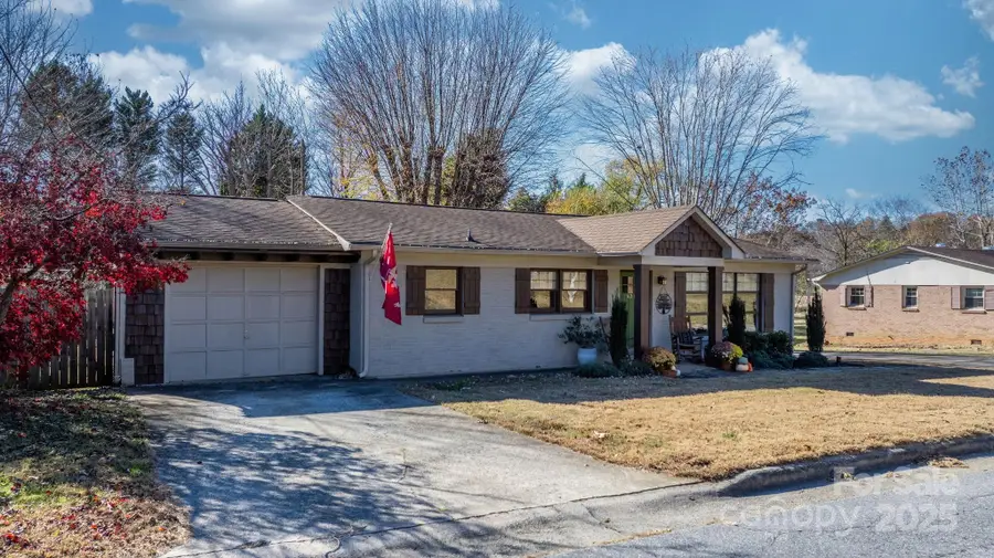 631 Powell Road, Lenoir, NC 28645 - Image #3