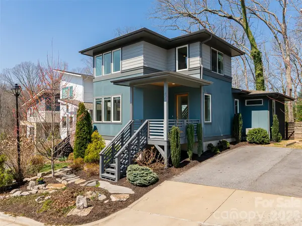 27 Mauricet Lane, Asheville, NC 28806