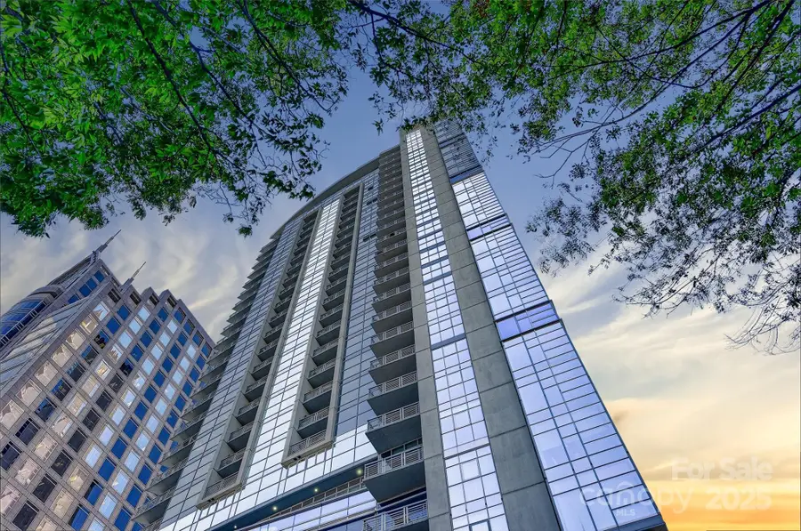 333 W Trade Street #2702, Charlotte, NC 28202 - Image #2