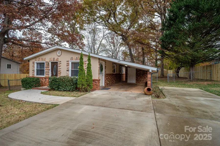 164 8th Avenue Sw, Conover, NC 28613 - Image #3