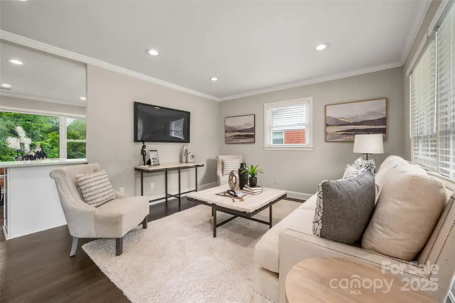 6801 Starcrest Drive, Charlotte, NC 28210 - Image #2