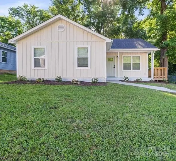 3133 Amay James Avenue, Charlotte, NC 28208