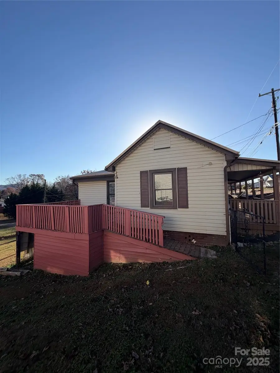 286 School Street, Marion, NC 28752 - Image #2