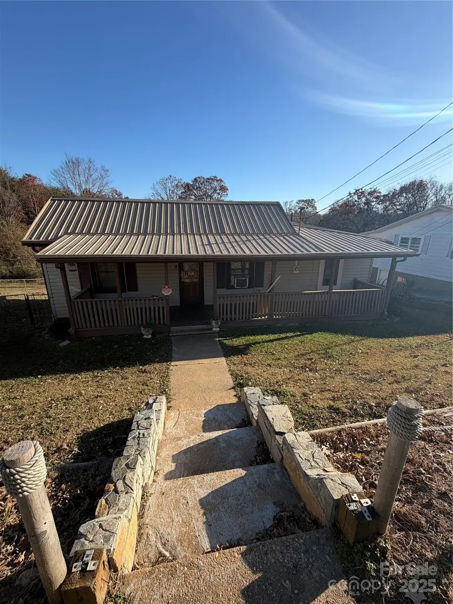 286 School Street, Marion, NC 28752 - Image #3