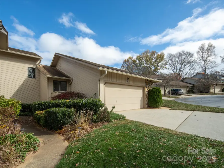 112 Clubwood Court, Asheville, NC 28803 - Image #3