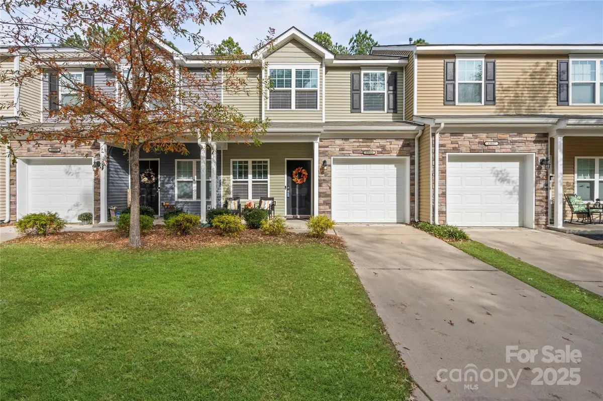13513 Browhill Lane, Charlotte, NC 28278 - Image #1