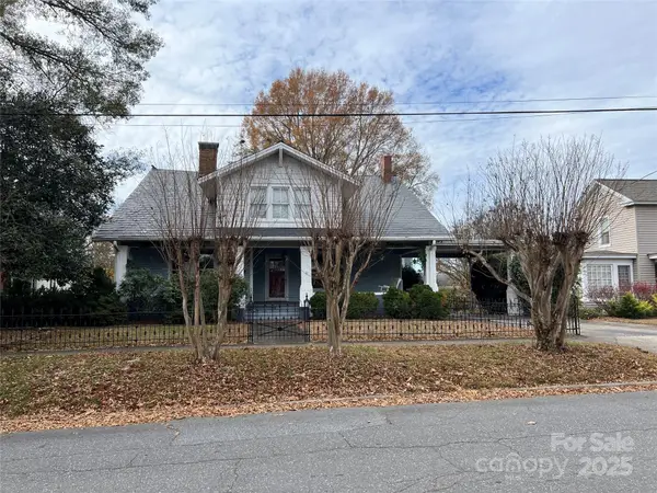318 S Cedar Street, Lincolnton, NC 28092