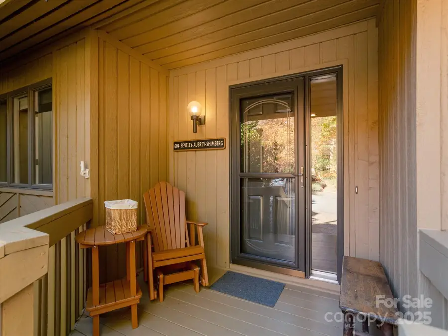 604 Spanish Oak Lane, Hendersonville, NC 28791 - Image #3