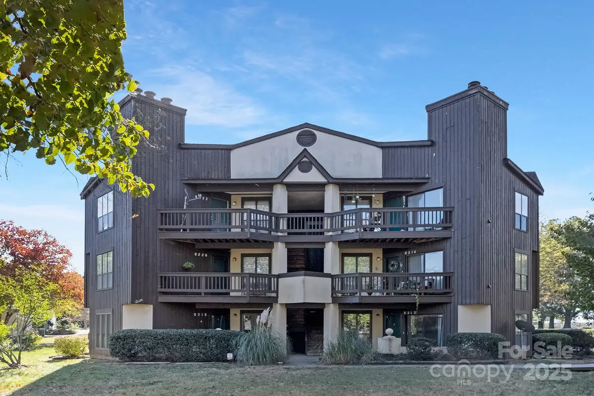 8212 Cedar Glen Drive, Charlotte, NC 28212 - Image #1