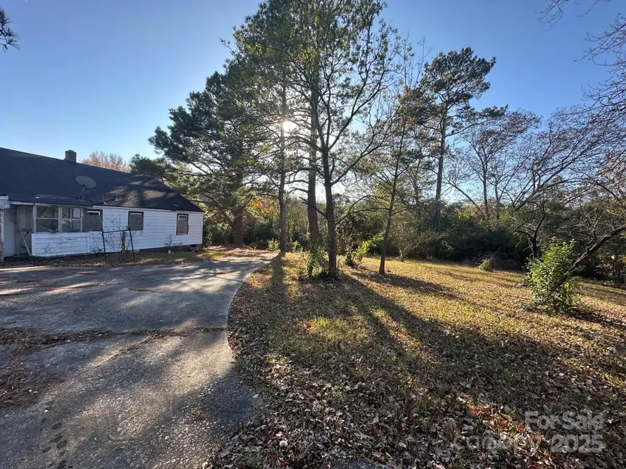 1004 E Arch Street, Lancaster, SC 29720 - Image #3