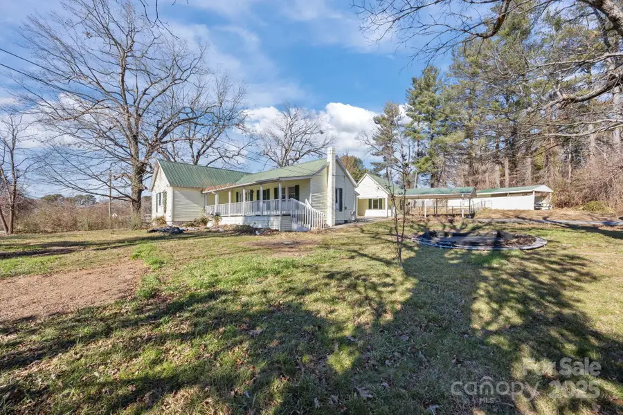 99 Wakefield Drive, Hendersonville, NC 28792 - Image #3
