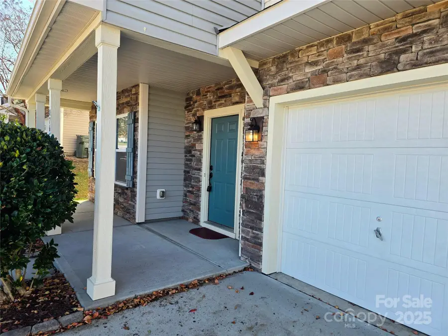 876 Pointe Andrews Drive, Concord, NC 28025 - Image #3