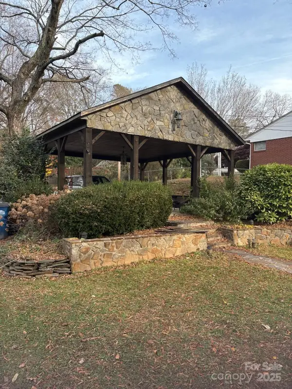 341 N Oak Street, Statesville, NC 28677